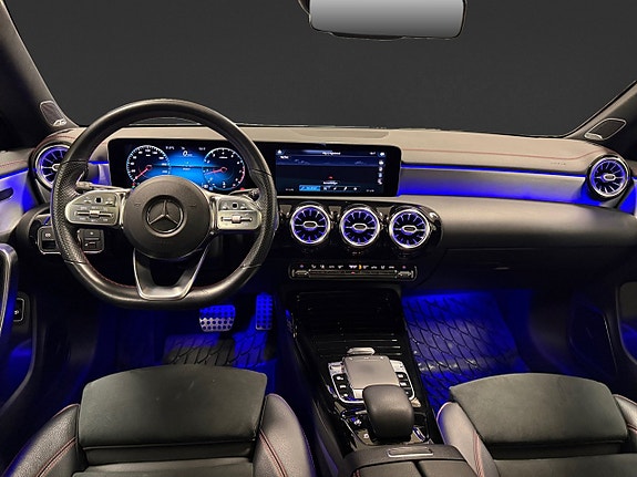 Mercedes-Benz CLA35 13 of 18