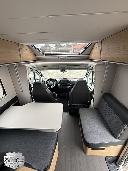 Adria MATRIX 670SL 3 of 21