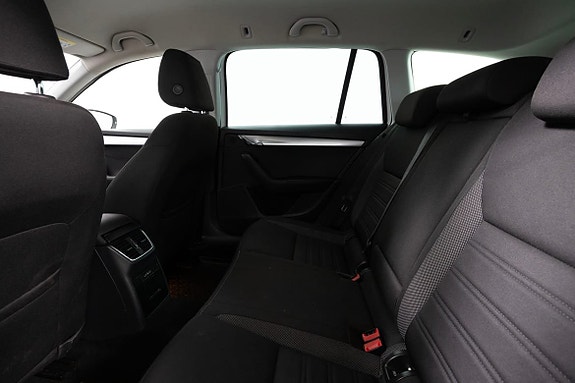 Skoda Octavia 17 of 22