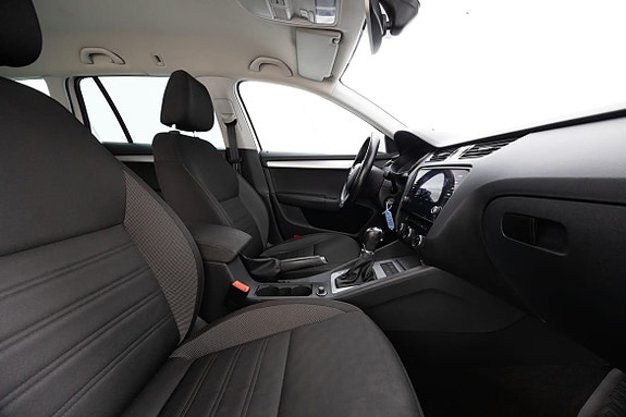 Skoda Octavia 14 of 22