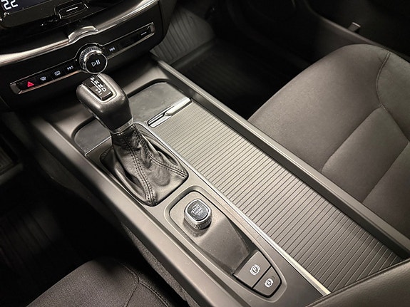 Volvo XC60 14 of 19