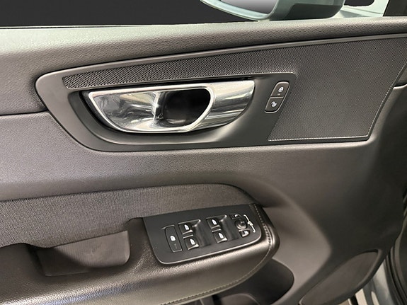 Volvo XC60 9 of 19