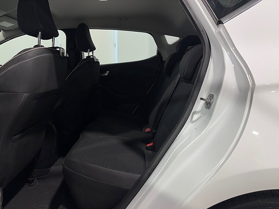 Ford Fiesta 18 of 30