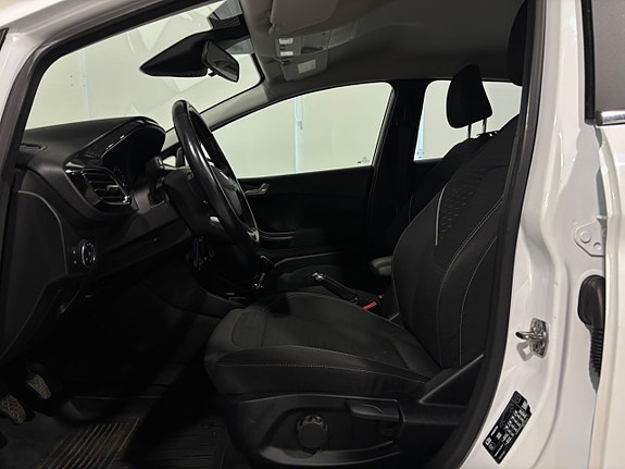 Ford Fiesta 24 of 30