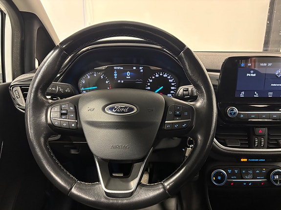 Ford Fiesta 23 of 30