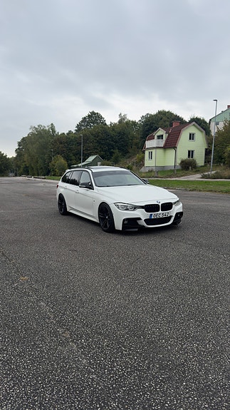 BMW 340i 2 of 10