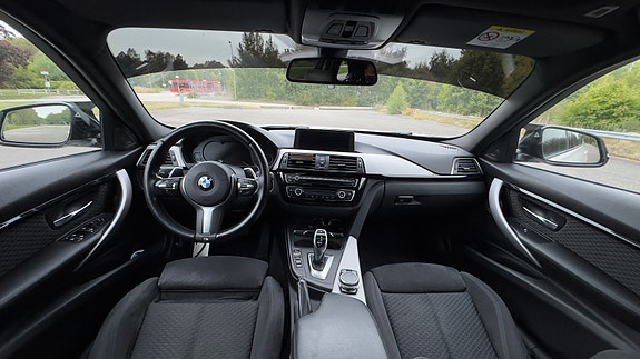 BMW 340i 7 of 10