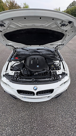BMW 340i 9 of 10