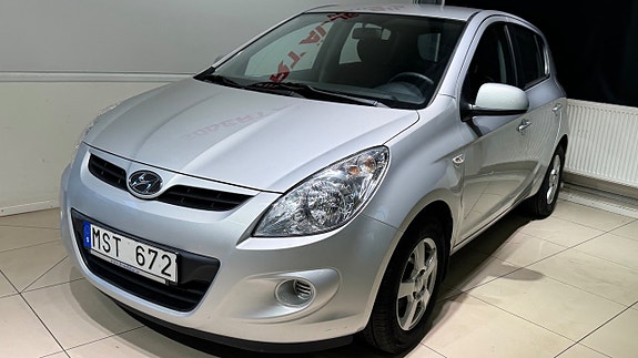 Hyundai i20 4 of 17