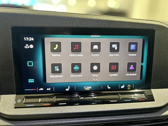 Volkswagen Caddy 10 of 15