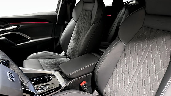 Audi Q5 8 of 18