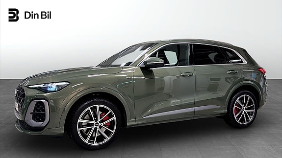 Audi Q5 2 of 18