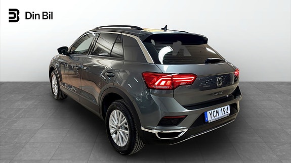 Volkswagen T-Roc 3 of 12