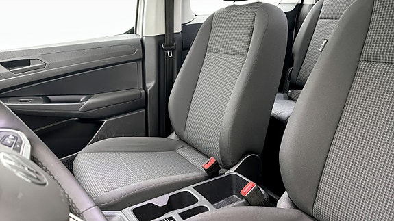Volkswagen Caddy Maxi 8 of 18