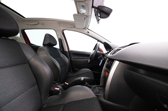 Peugeot 207 SW 14 of 19
