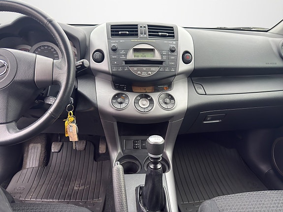 Toyota RAV4 25 of 30