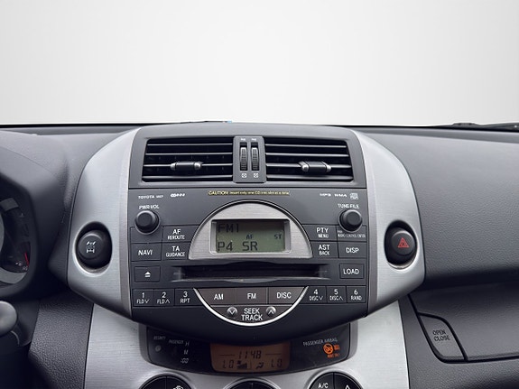 Toyota RAV4 27 of 30