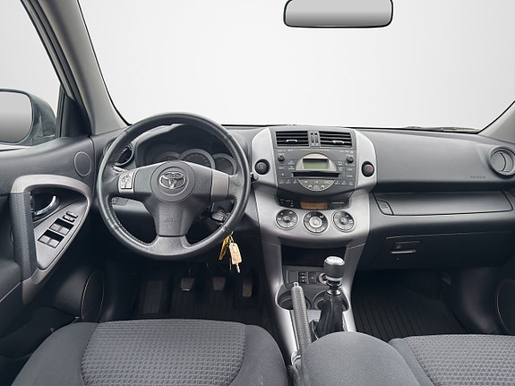 Toyota RAV4 11 of 30
