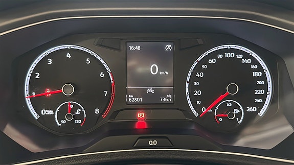 Volkswagen T-Roc 17 of 20