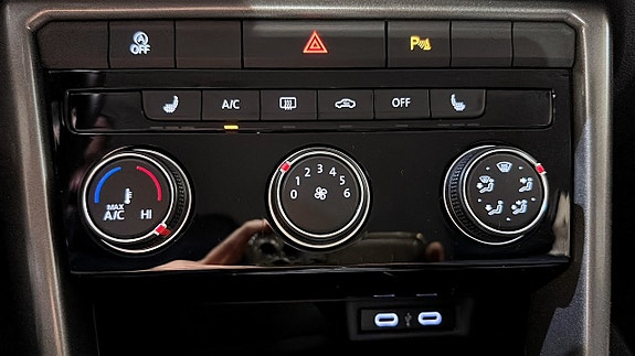 Volkswagen T-Roc 19 of 20