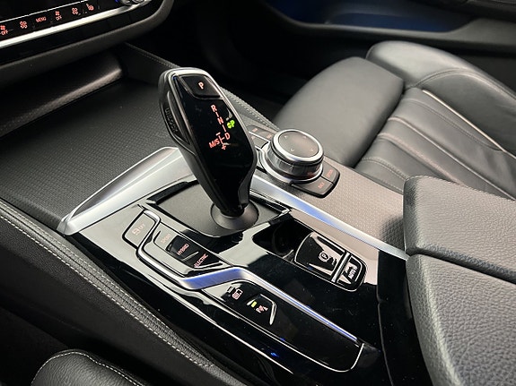 BMW 520d 24 of 30