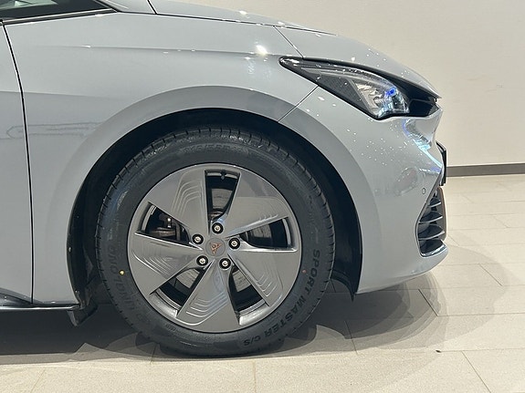 Cupra Born 6 of 23