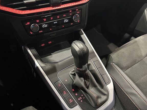 Seat Arona 20 of 20