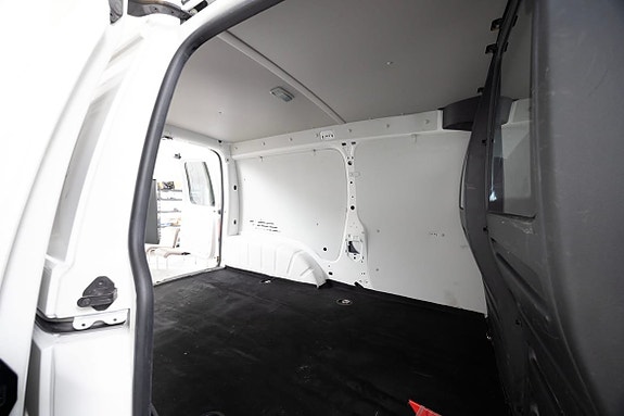 Volkswagen Caddy Maxi 18 of 19