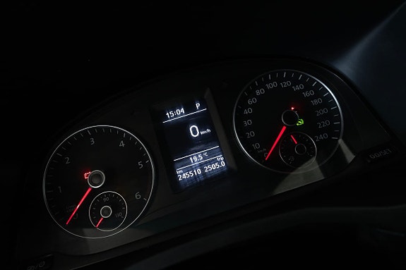 Volkswagen Caddy Maxi 16 of 19