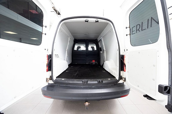 Volkswagen Caddy Maxi 17 of 19