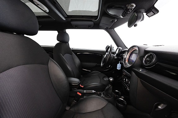 MINI Cooper 14 of 20