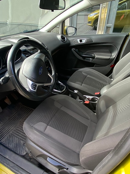 Ford Fiesta 7 of 10