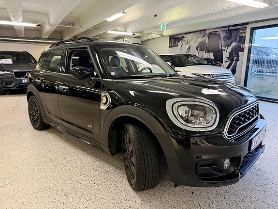 MINI Countryman Cooper SE 2 of 25