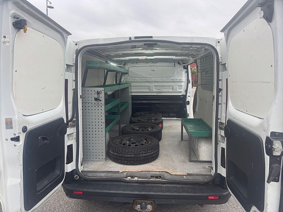Renault Trafic 9 of 14