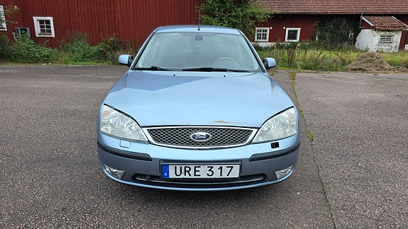 Ford Mondeo 8 of 18