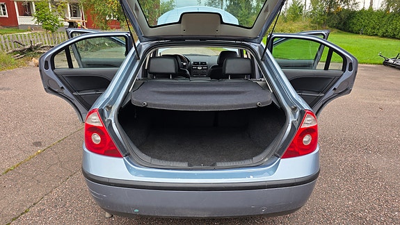 Ford Mondeo 10 of 18