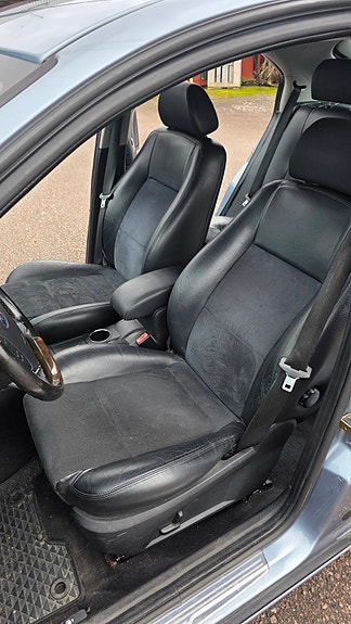 Ford Mondeo 12 of 18