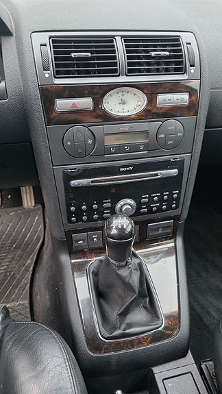 Ford Mondeo 17 of 18