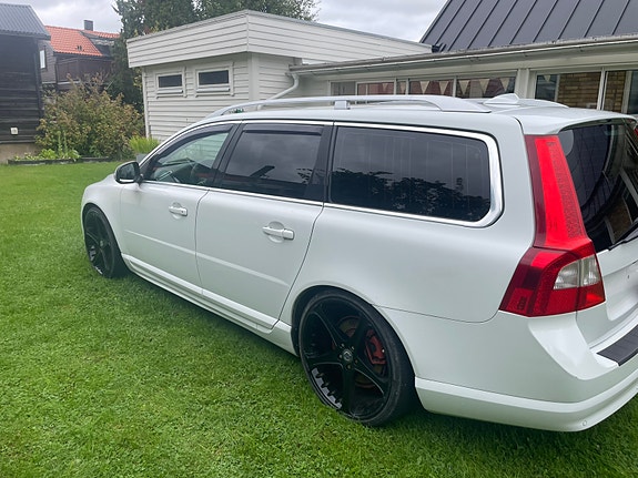 Volvo V70 6 of 15