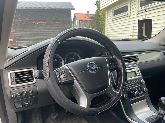 Volvo V70 13 of 15