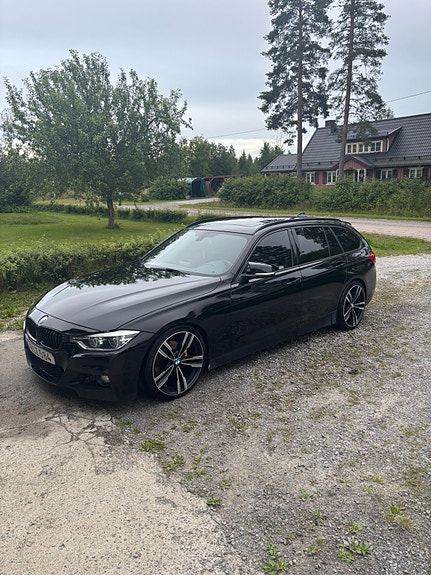 BMW 320d 2 of 7
