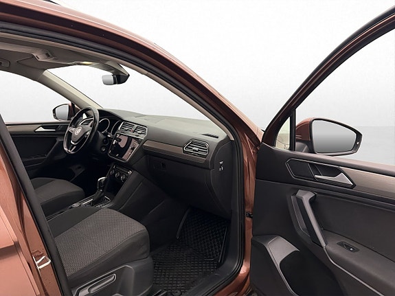 Volkswagen Tiguan Allspace 22 of 30