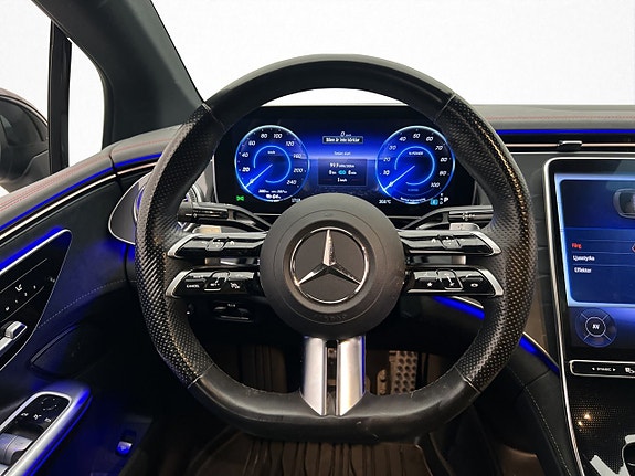 Mercedes-Benz EQE300 14 of 30