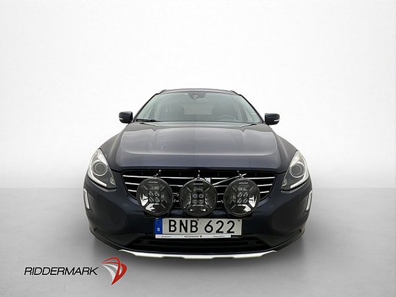 Volvo XC60 2 of 30