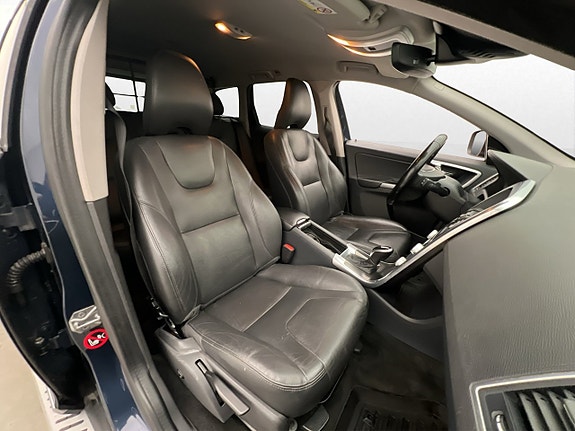 Volvo XC60 24 of 30