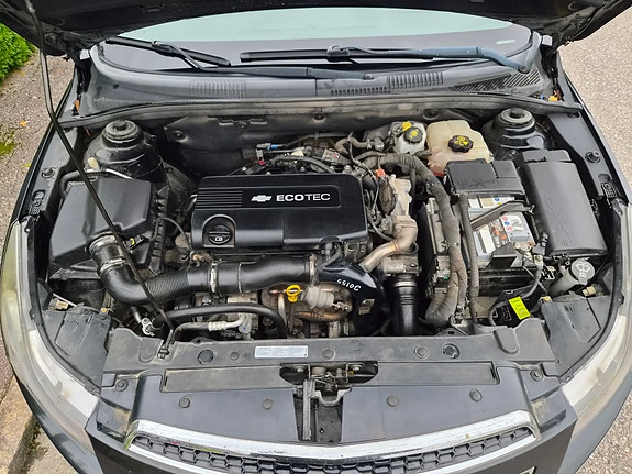Chevrolet Cruze 11 of 11