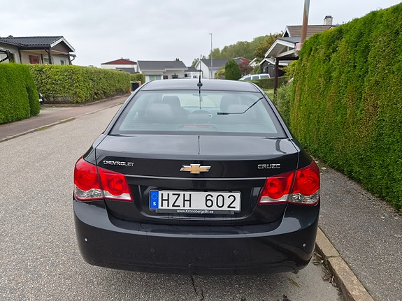Chevrolet Cruze 6 of 11
