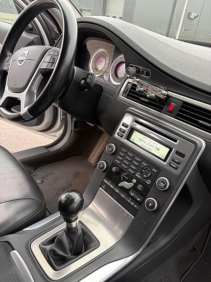 Volvo V70 11 of 11