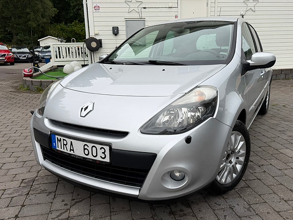 Renault Clio 28 of 29