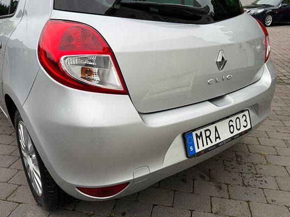 Renault Clio 15 of 29